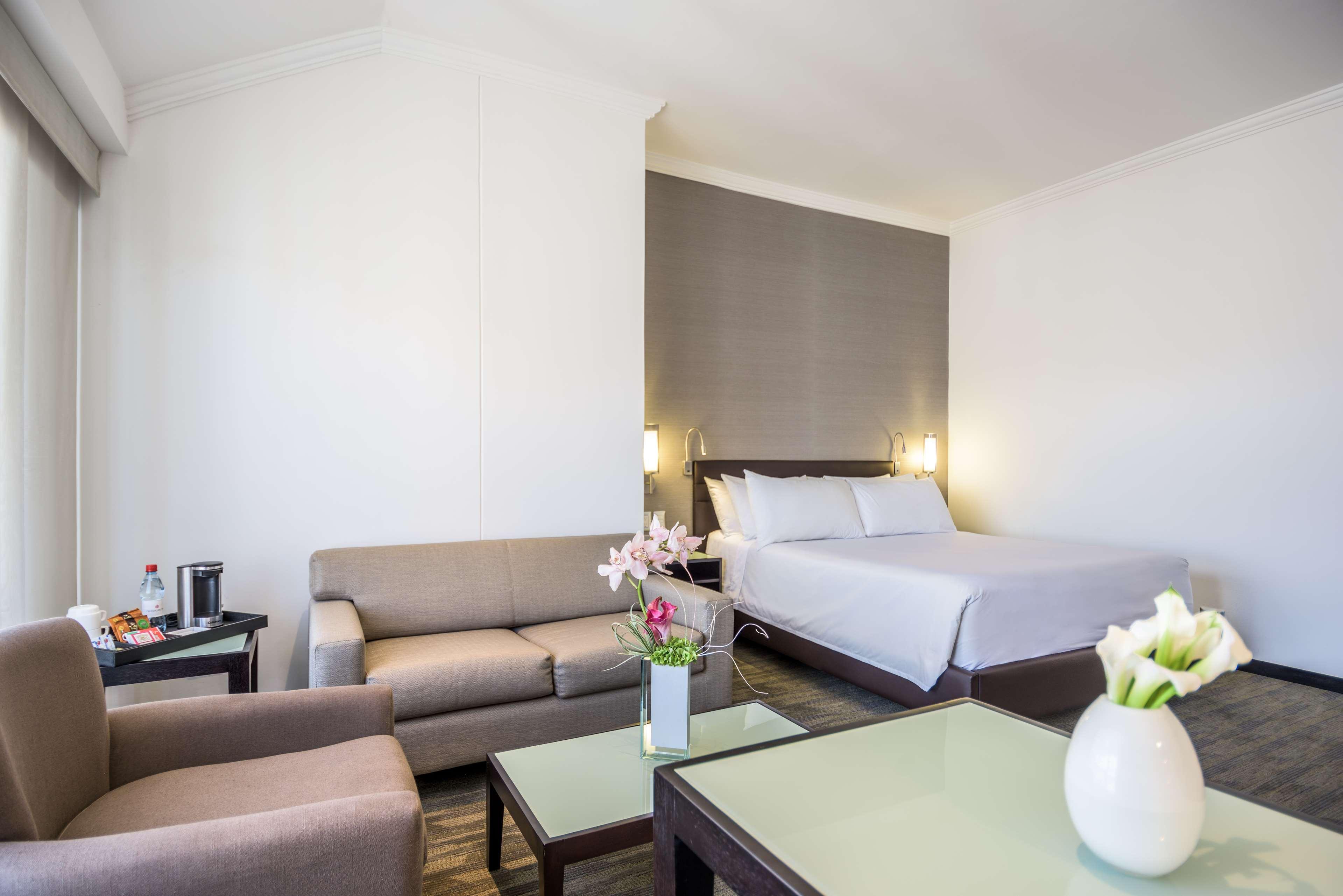 Отель Nh Collection Quito Royal Экстерьер фото