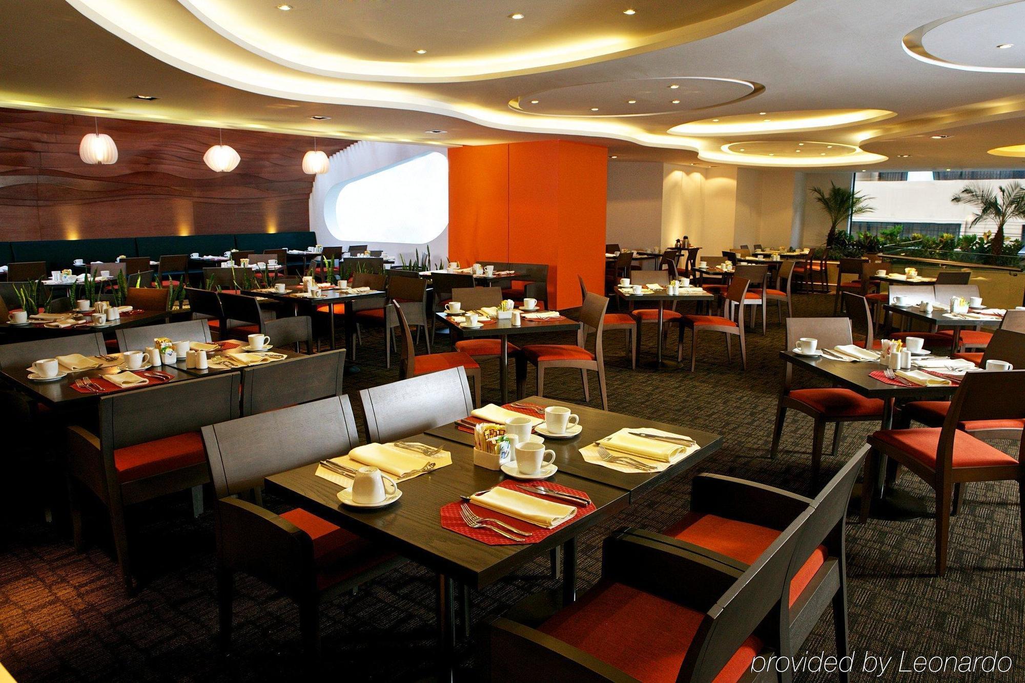 Отель Nh Collection Quito Royal Экстерьер фото
